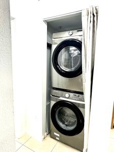 Elite 1BD 1BTH at Midblock FREE PARKING