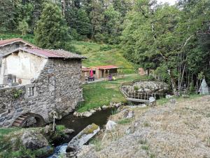 Appartements Le Moulin de la Fortie, Gites et ecolodge : Bungalow avec Terrasse