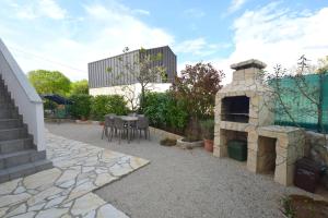 Apartments and Rooms Letizia 