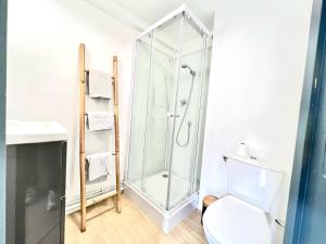 Appartements Le Carnot, a 50m de la gare de Poitiers ! : photos des chambres