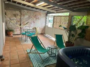 Les Tuiles Rouges - Châteaubœuf