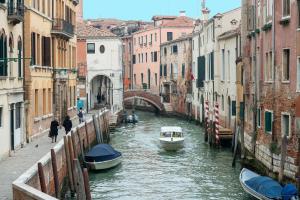 Cà dei Dalmati - the Blue Canal View