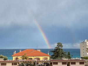 Appartements Cote Azur vista mare 50 m spiaggia : photos des chambres