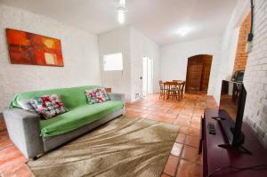 Casa Jardim com 5 quartos em Ubatuba