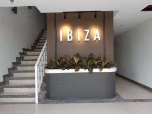 Camella Homes Bacolod Condo - Ibiza Bldg Unit 5O for rent! with WIFI and Netflix!