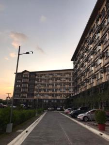 Camella Homes Bacolod Condo - Ibiza Bldg Unit 5O for rent! with WIFI and Netflix!