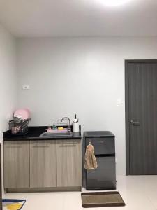 Camella Homes Bacolod Condo - Ibiza Bldg Unit 5O for rent! with WIFI and Netflix!