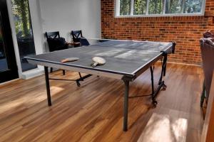 Cozy Retreat near Paris Mtn State Park Sleeps 12