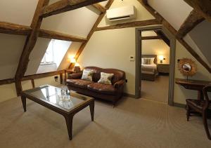 Suite room in Kings Head Hotel