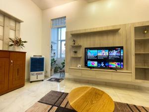 DucTaigallerys Entire Apt - Hidden in Bui Vien st