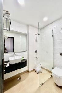 Hotel Cosmo - Karol Bagh