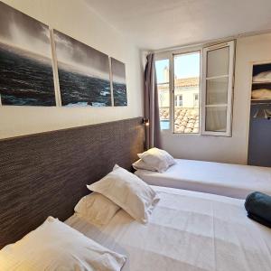 Hotels Hotel du Port : Chambre Triple