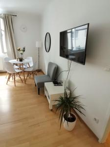 Central Alpha Apartment 7min to the city centar