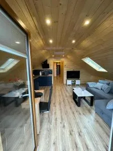 Apartament na poddaszu u Reni - Hałuszowa