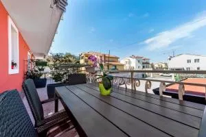 Apartment Zaneto - 罗维尼村