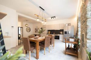 Luxury Apartment, in the Old Town on the Lake...