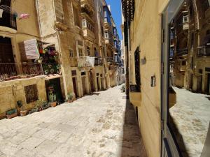 Salt 54 by Savynomad Harbour Residences Valletta