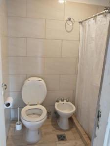 A 3 cuadras de la estación de tren MDQ!! Departamento muy luminoso!!