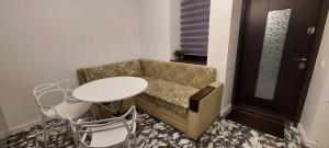 1 Bedroom Apartment on B. Khmelnytskogho - centre