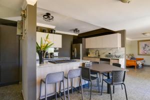 Private Heated Pool Walk to Isla Verde Beach