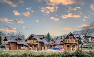 Górskie Chatki Krysi i Piotrka Perłowy - 3hvězdičkové hotely ve městě Stronie Śląskie