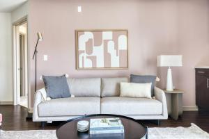 North Hollywood 2BR w Gym Pool nr TJ LAX-880