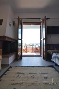 Zennova #42 Pirgadikia Sky & Sea Home