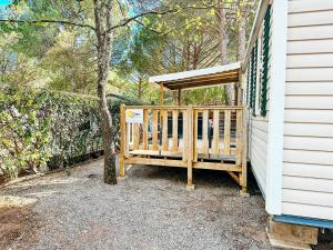 Campings 3 bedroom Chalets Camping Lei Suves - JoyCasa : photos des chambres