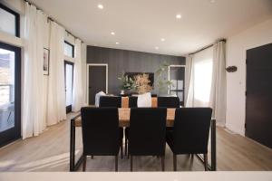 Modern Desert Dream - NEW BUILD