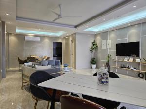 Spacious 5-bedroom, 4-bath townhouse in Legazpi City