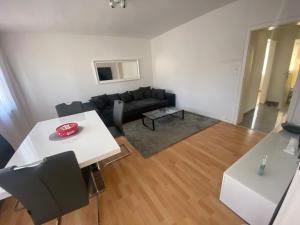 Apartment in Uerdingen,Monteure,Netflix, Prime