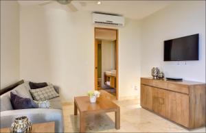 Anah Suites by Las Flores Vacation Rentals