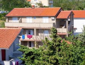 Apartments for families with children Lopar, Rab - 20749 - 3hvězdičkové hotely ve městě Lopar