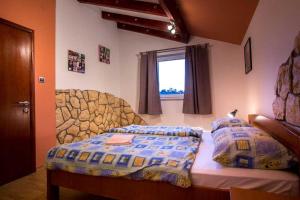 Apartments for families with children Lopar, Rab - 20749