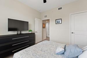 Triple Header Storey Lake by Shine Villas apts
