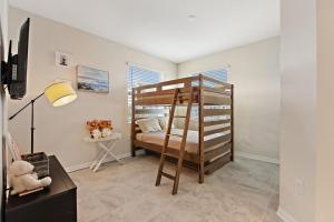 Triple Header Storey Lake by Shine Villas apts