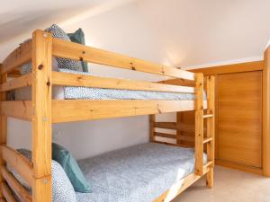 Dúplex tranquilo cerca de la playa, 2 terrazas, estacionamiento gratuito - ES-279-16