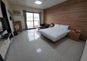 Phòng Deluxe Giường Đôi Có Ban Công (Deluxe Double Room with Balcony)