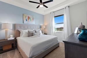 Edgewater Escape at Storey Lake by Shine Villas apts