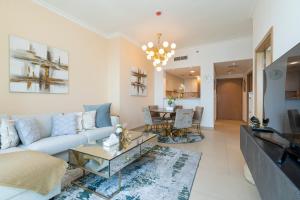 Prestige Living 1BR with Full Burj Khalifa View by Auberge