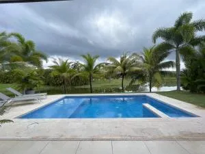 Laguna Lake House - Private Pool - Sleeps 12 - Elegant - Coclé