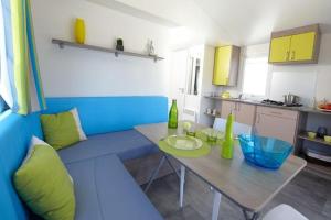 Campings CAMPING LES EMBRUNS 3* : photos des chambres