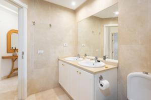 EDEN RENTALS Duke Ocean Views with AC