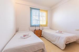 2BR Home with Parking - Mountain Views Terrace