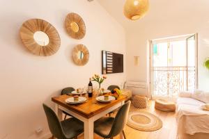 Appartements LE WELCOME 2 AP4354 by Riviera Holiday Homes : photos des chambres