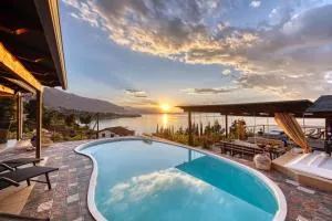 Magical view, Villa Asproneri, Kamena Vourla - Lithádha