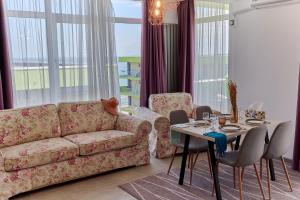 Blue Shell Apartment- Spa & Pool