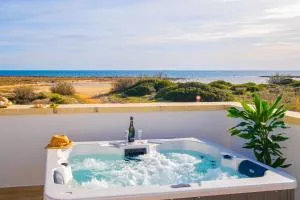 Villette Lux Fronte Spiaggia - Torre Pali - SantʼAntonio