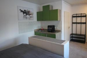 Strandnixe-De-Luette-an-de-See