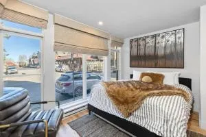 Most Luxurious1Br in town And steps to the Gondola - 乌雷